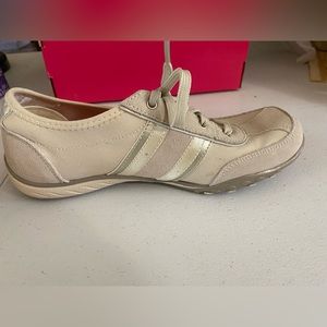 Women’s Skechers Relaxed fit shoes